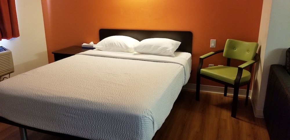 Joys Inn