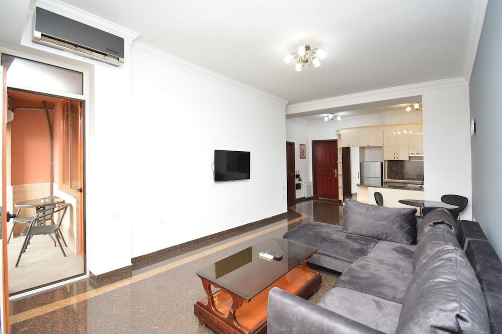 Apartments by Luxe Group BU944