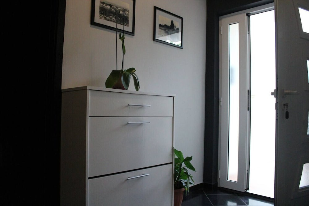 Schöne Ferienwohnung mit Terrasse, Roses view 2