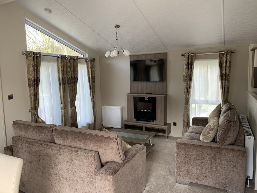 Riverside Rothbury Superior Lodge view 4