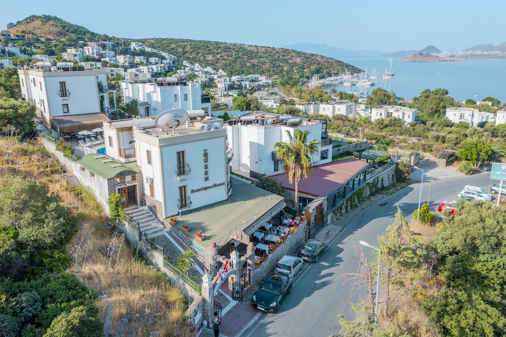 Queen Boutique Hotel - Image 7