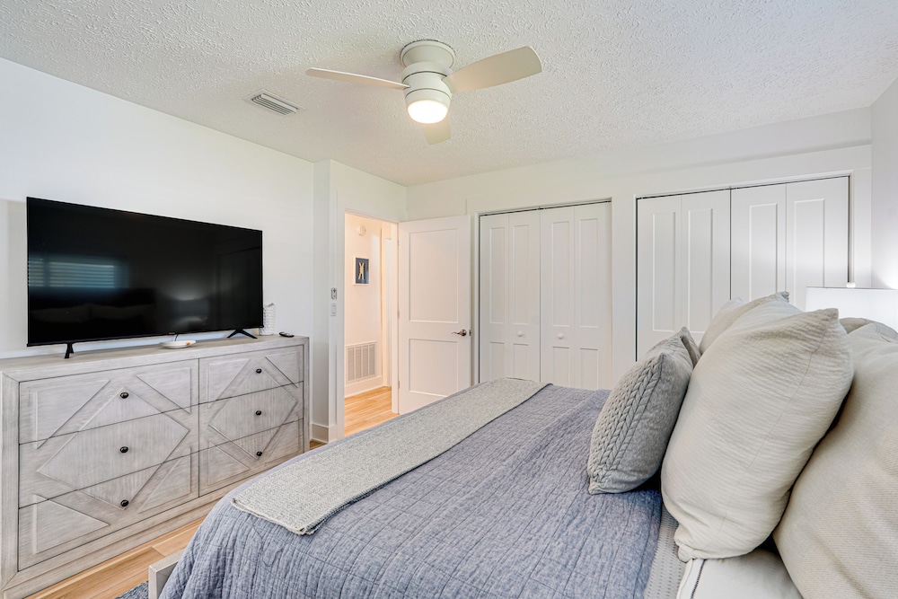 Walk to Beach: Chic PCB Getaway w/ Yard