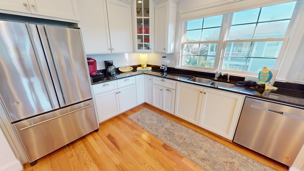 Mimi's Mermaid's & Memories by Tybee Vacation Rentals