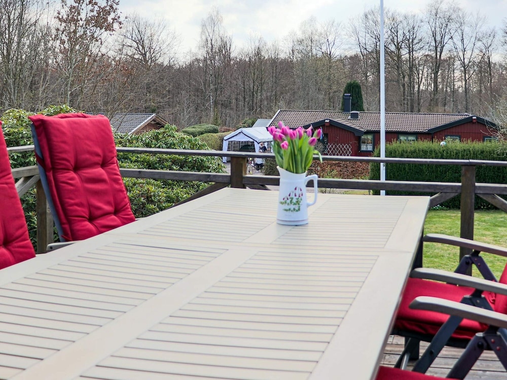 6 Person Holiday Home in Hjarnarp