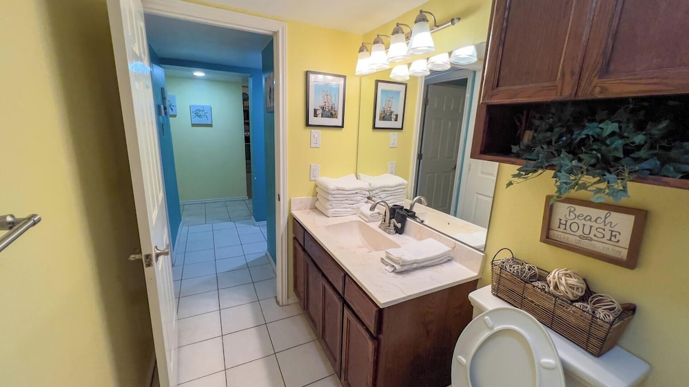 Island Condo - 1st Floor - Pool - Patio