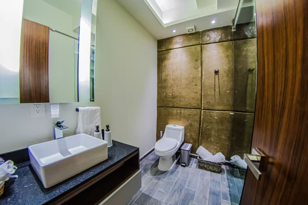 Luxury 4BR Villa with Pool