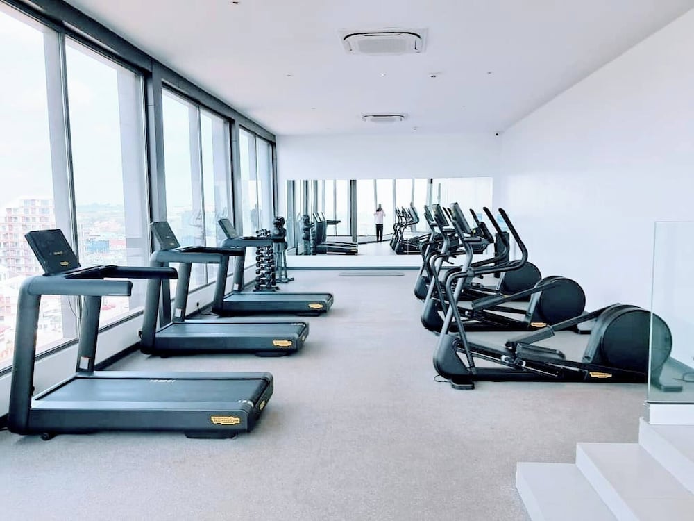 Unique 2 BDR Apartment at Loxwood House With Rooftop Pool and Gym