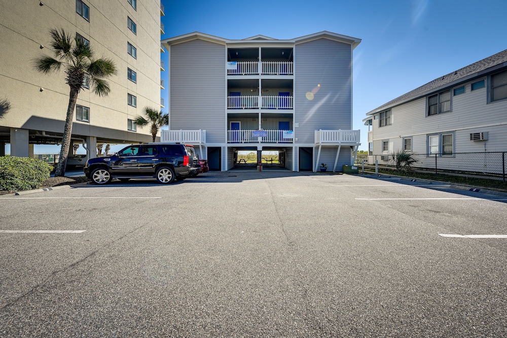 Ocean-view Condo: Walk to Windy Hill Beach! view 2