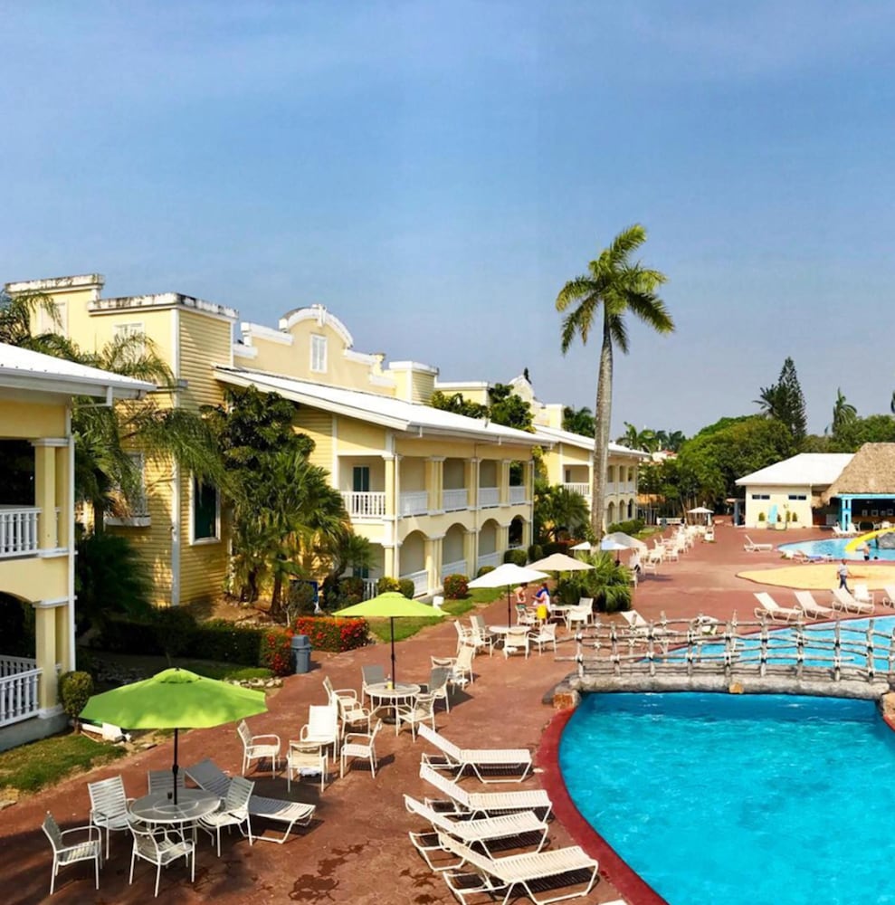Telamar Resort