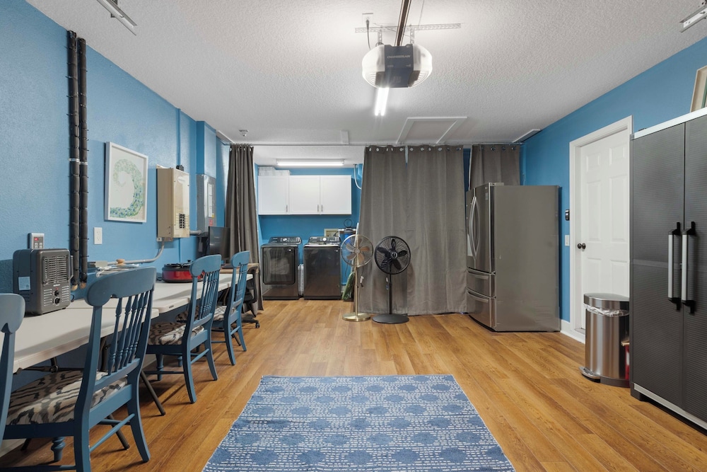 Welcoming Little Blue Lakehouse in Crystal River