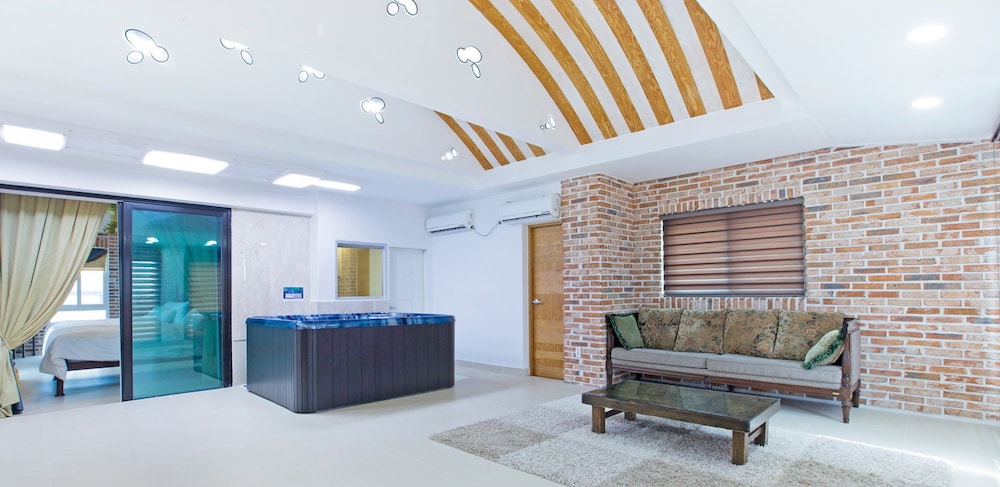 Pool Villa Linderburg
