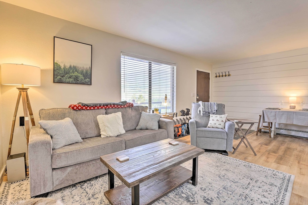 Modern Condo w/ Mtn Views: Near Dillon Reservoir!