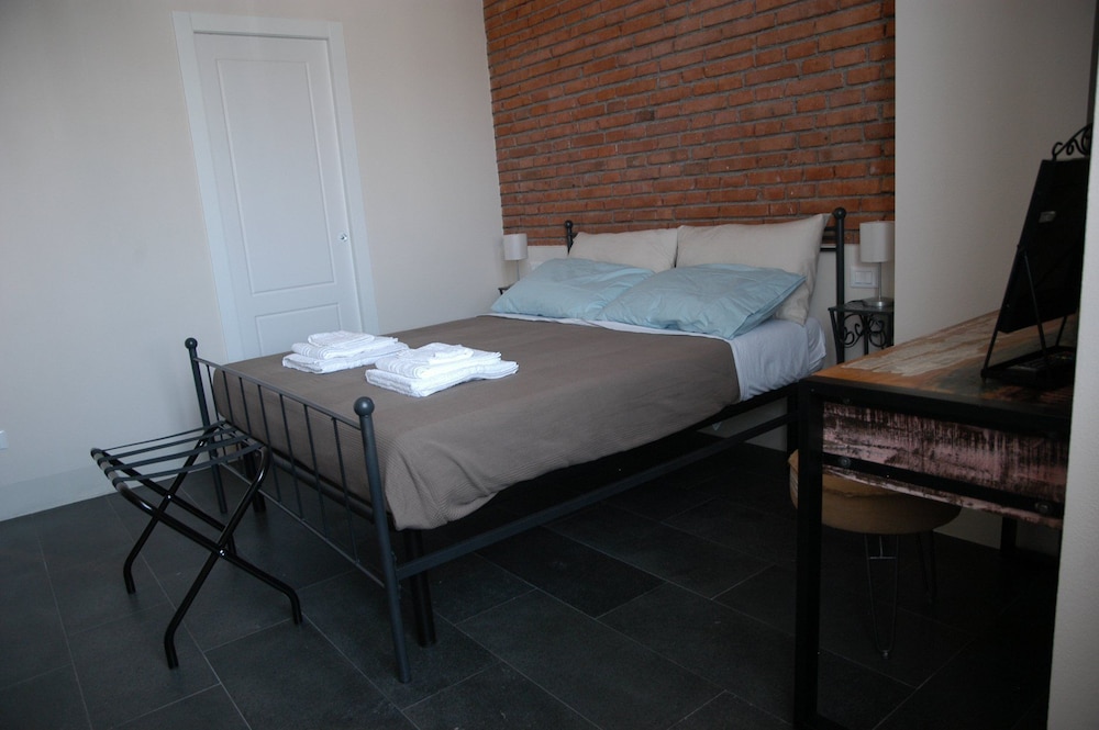Castello D'Alcontres B&B view 3