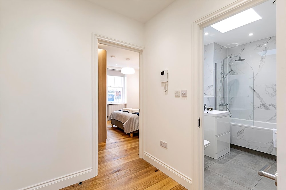 Upscale & Serene Getaway - Prime Chelsea Location!