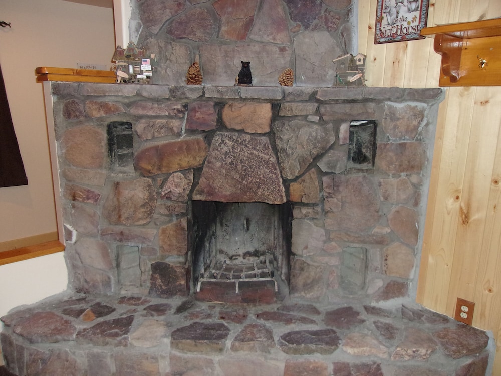 Embers Lodge and Cabins