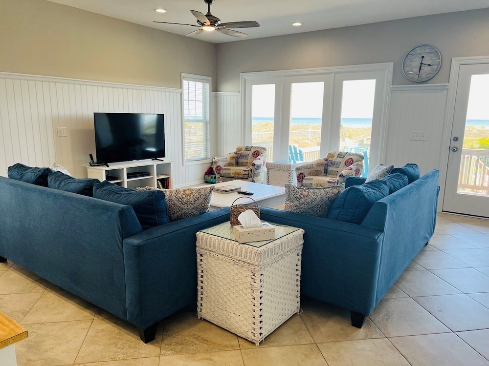 Fins / 1295 Ocean Blvd West 10 Bedroom Home