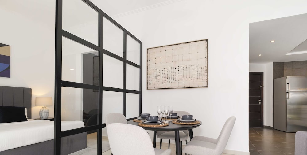 LUX The Cayan Superior Suite 2