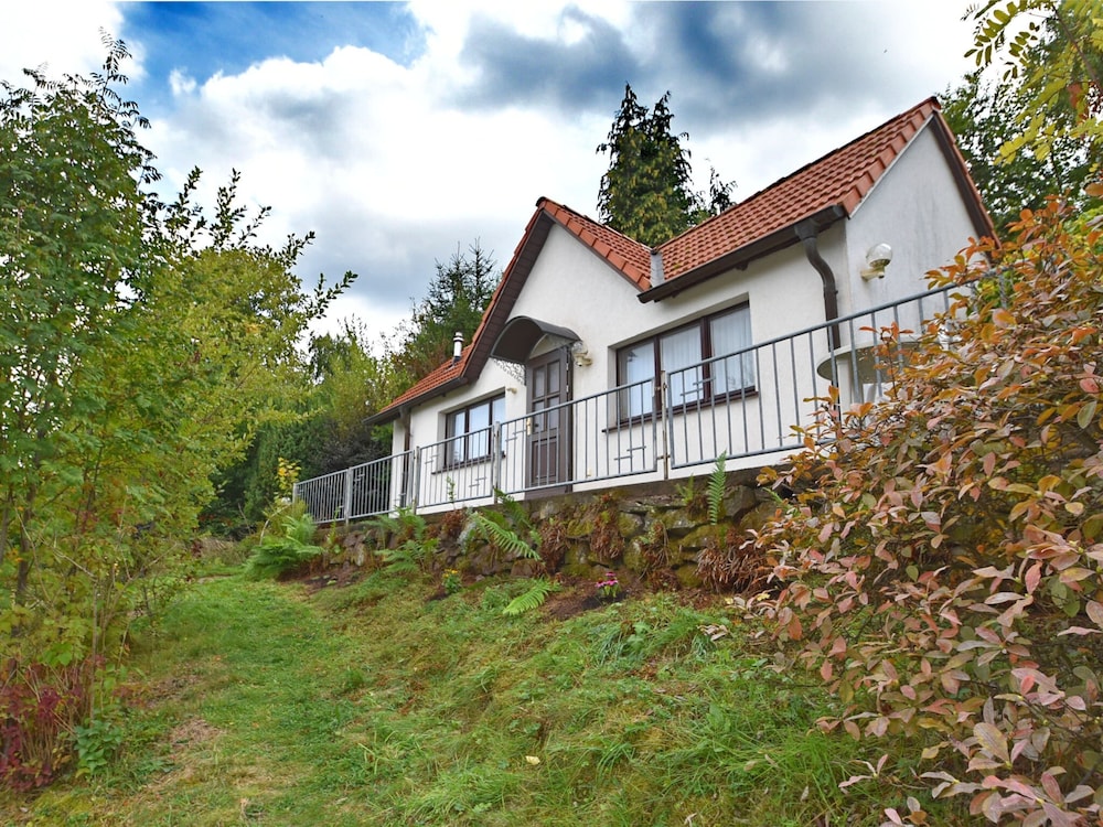 Charming Bungalow in Tabarz Thüringer Wald With Garden view 2