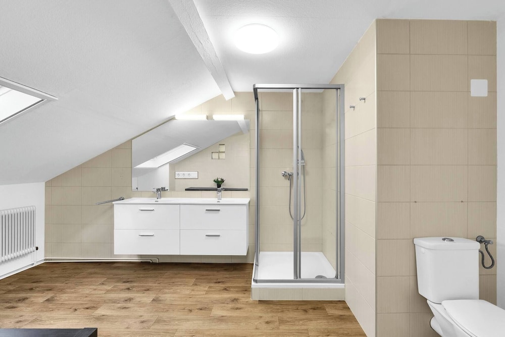 Spacious Renovated House in Wolfsthal, Austria - Perfect for Families and Groups
