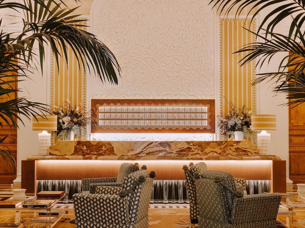 Saint James Paris - Relais & Chateaux