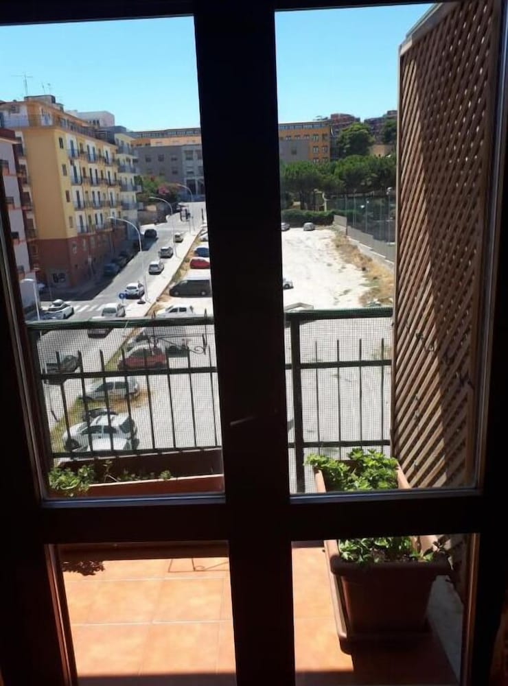 Mari Pintau view 3