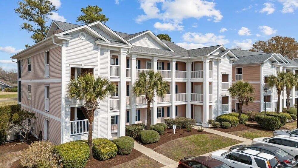 Waterway Village 3i 2 Bedroom Condo