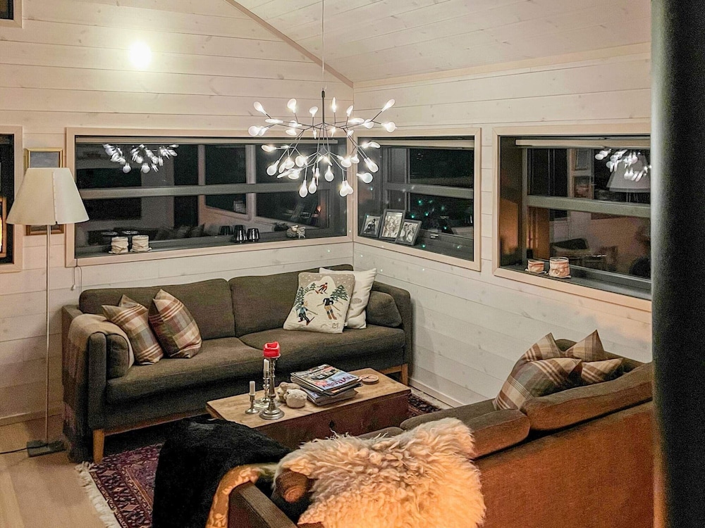 6 Person Holiday Home in Tjorhom