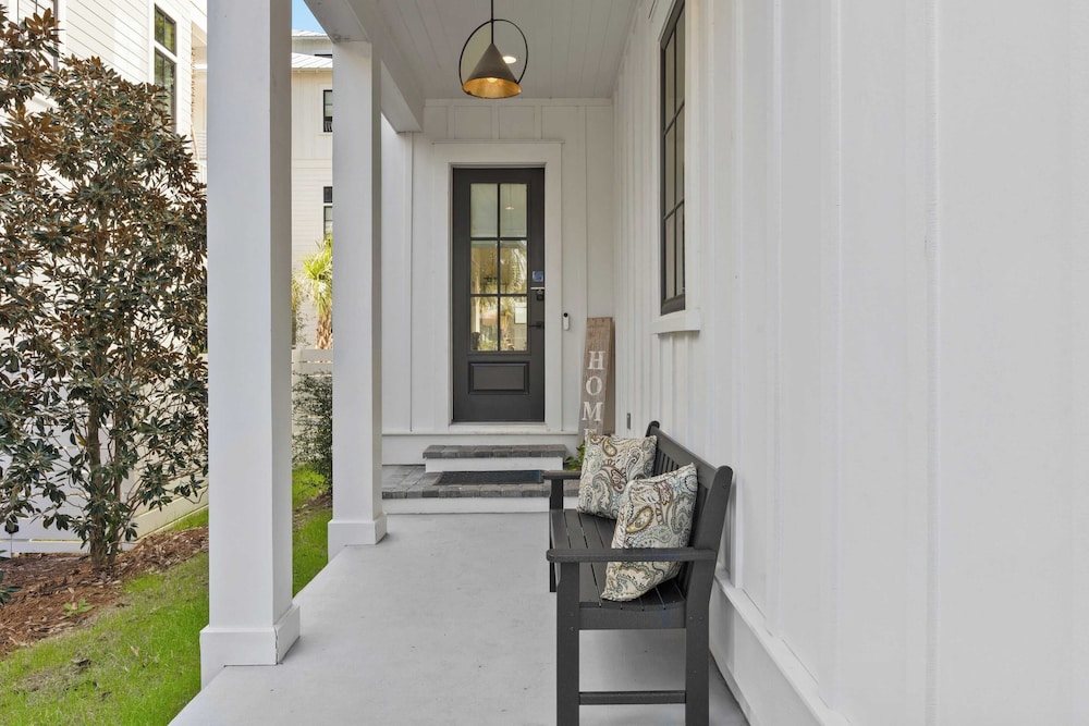 Rooftop Deck w/ Views, Pool, Luxury 5bdr Resorting To Happiness by Avantstay