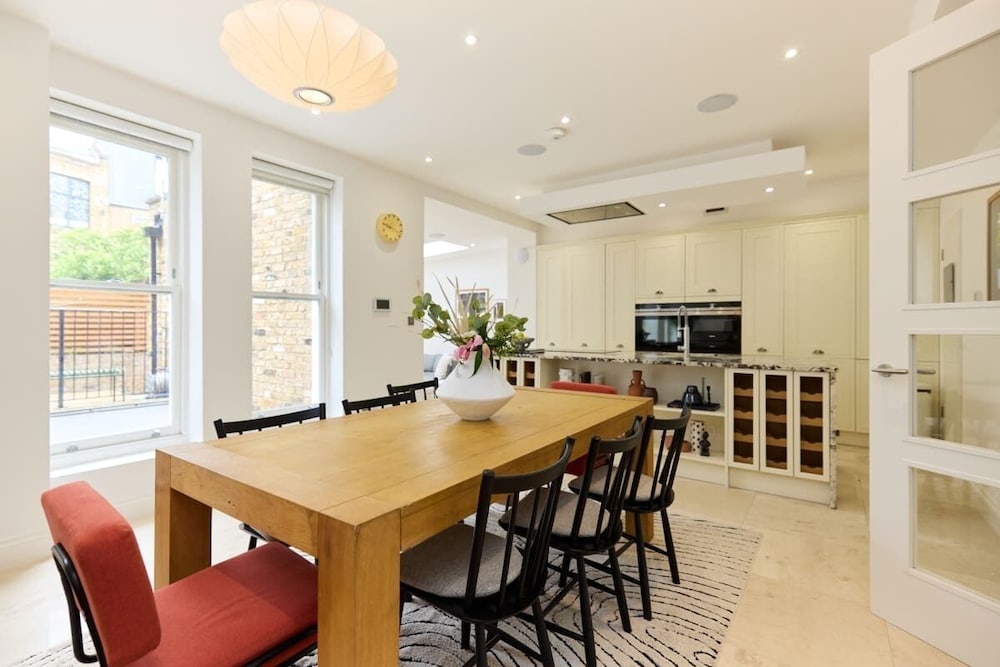 The Camden Park Place - Lovely 4bdr Flat With Garden