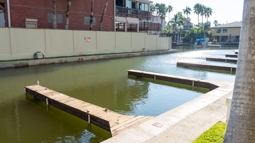 Channel Views Private Boat Slip Pool & Patio 3 Bedroom Apts