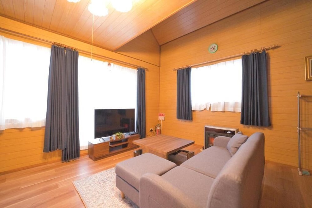 LAKE TOYA PREMIUM CABIN
