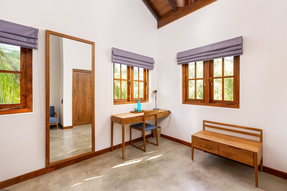 Kandakuliya Sunrise Beach Villas