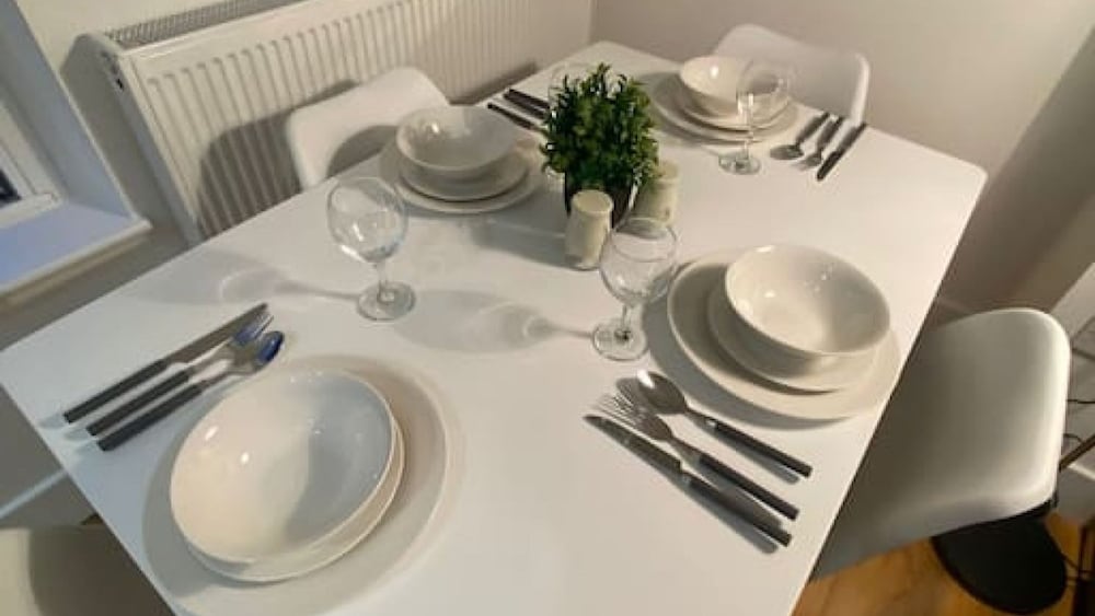 De Parys Serviced Flat in Bedford 4 Live