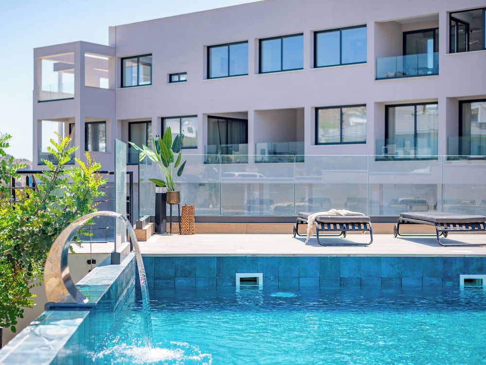 Sanders River Plaza Limassol Apartment