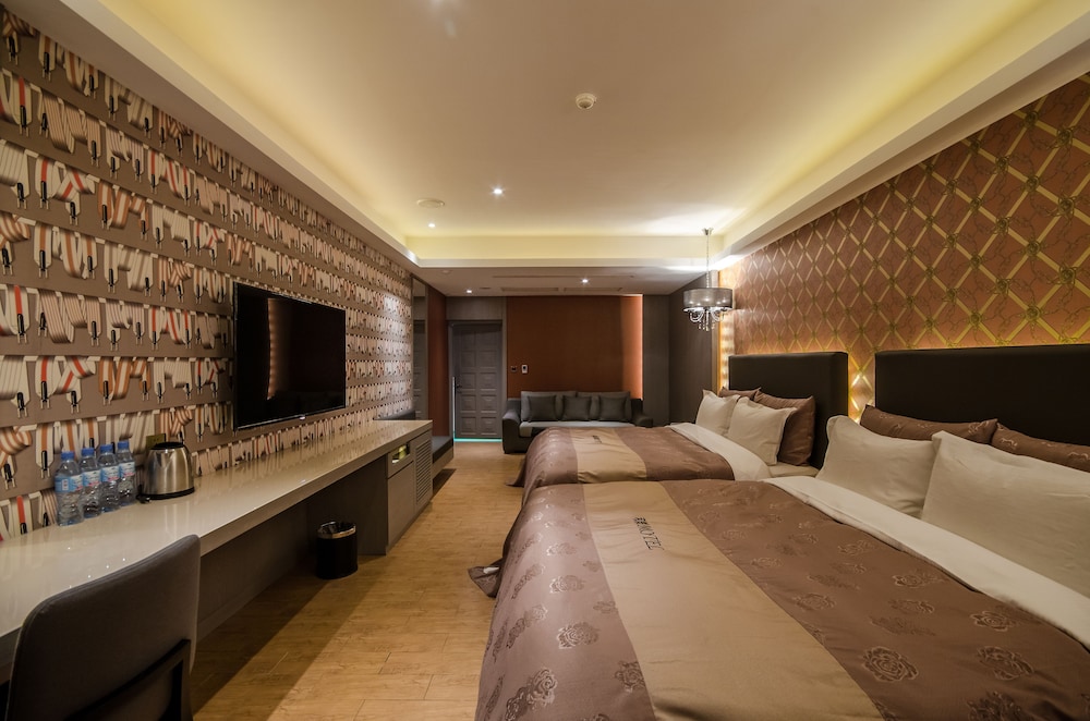HE&LE Design Hotel view 3