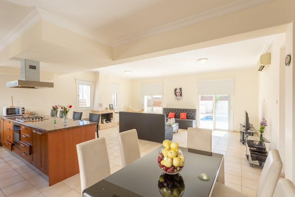 Villa Chryso in Paralimni