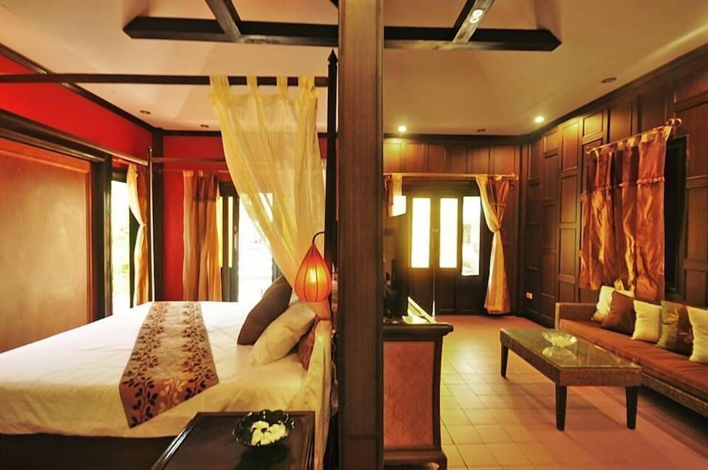 Phalaburi Resort by dreamhouse
