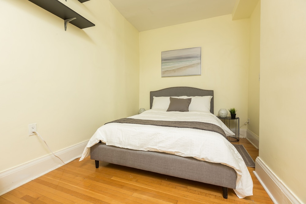 Applewood Suites - 2 BDRM Annex Loft