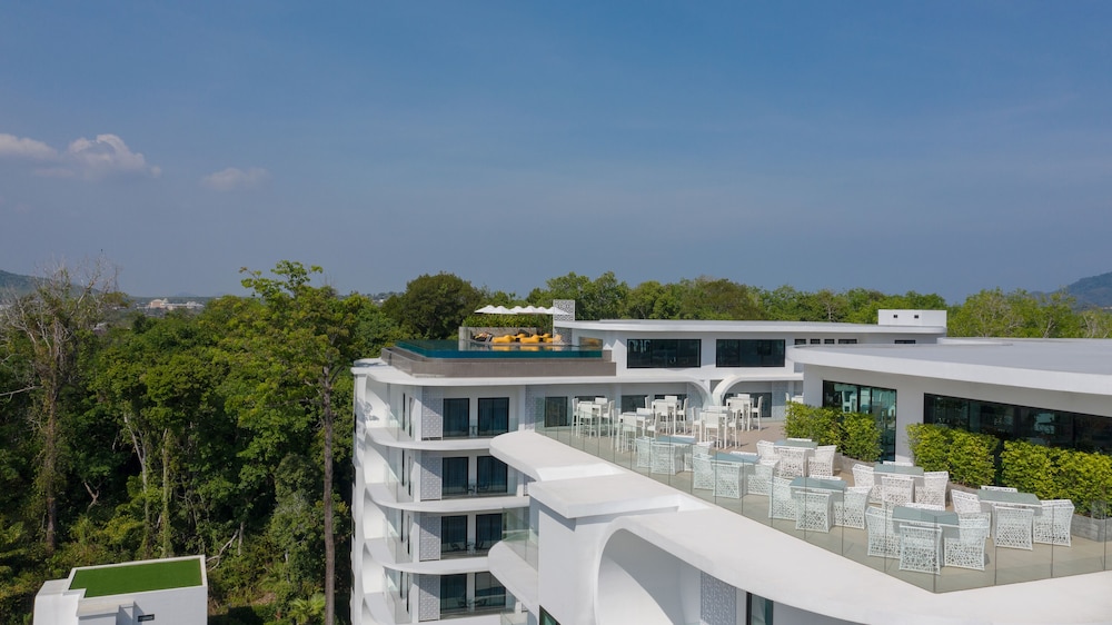 Utopia Naiharn