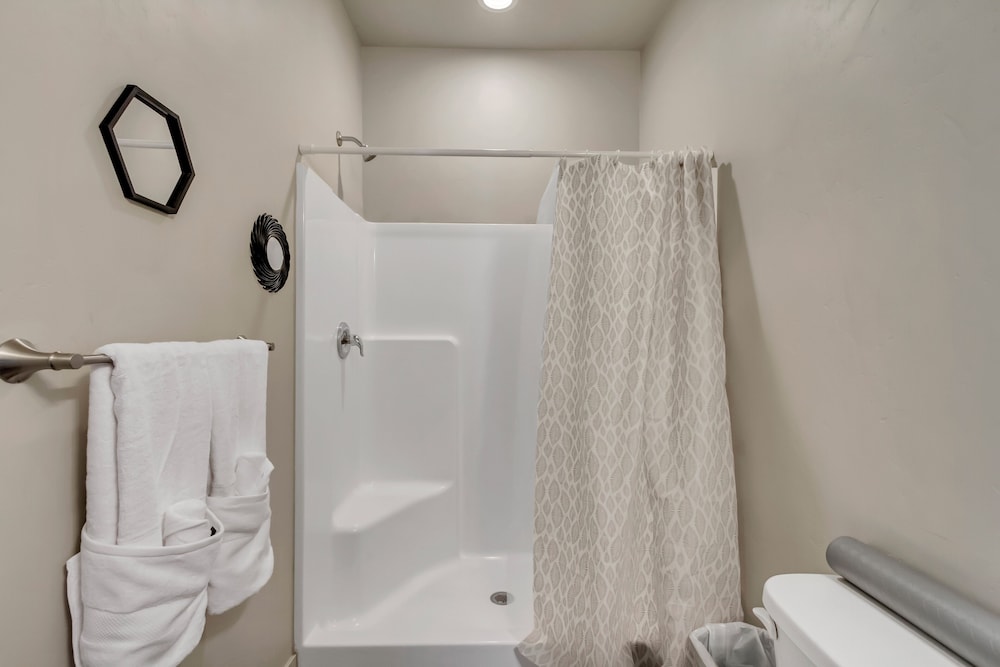 Hill Field Stays by Cloud Dream Homes