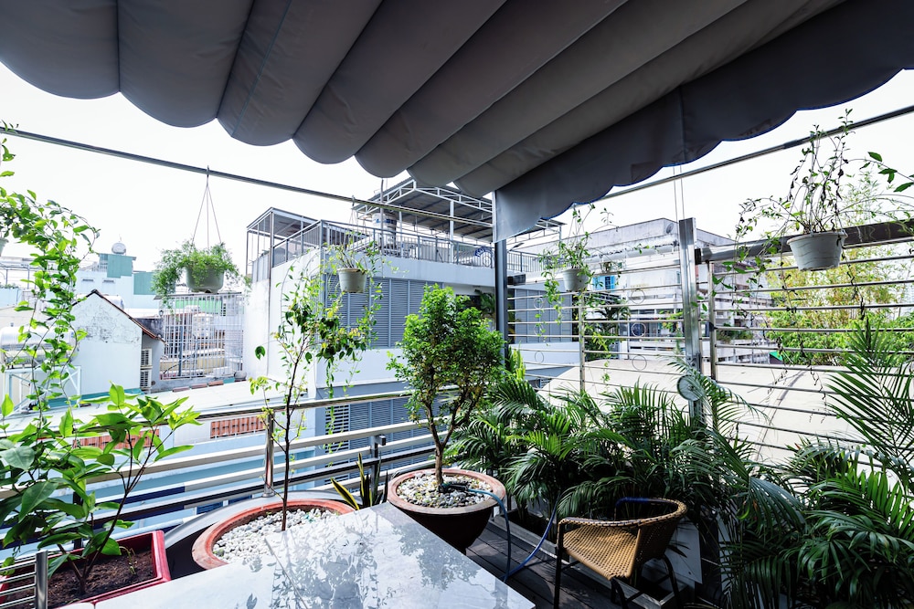 Awenasa by Livinginn