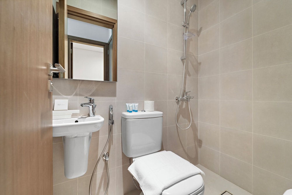 2BR M Room CF7 B Near Jumeirah Beaches