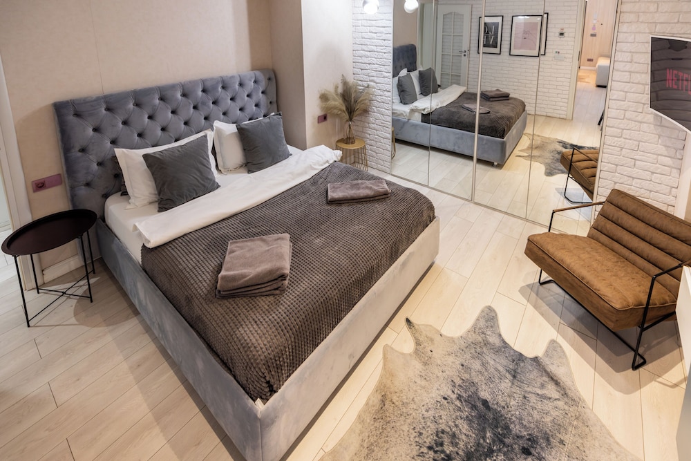 Aiastay Bucharest River Apartments