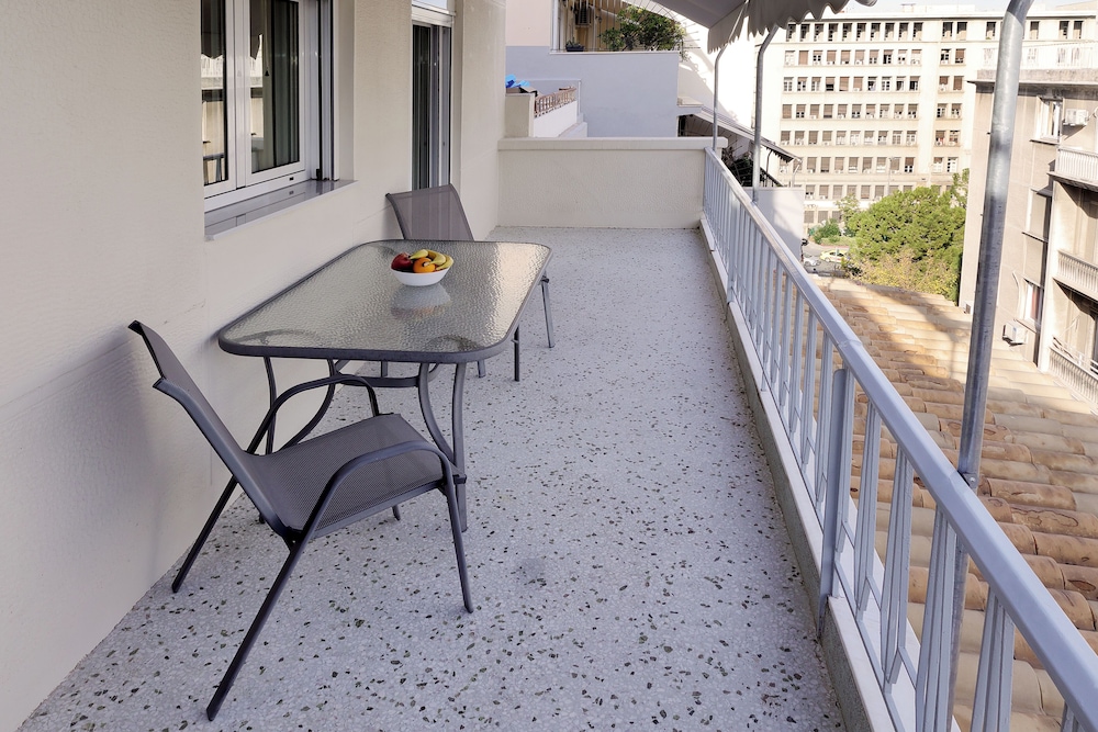 K9 Apartments