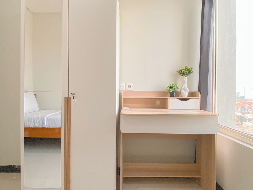 New Furnished And Comfy 2Br Apartment Nifarro Park
