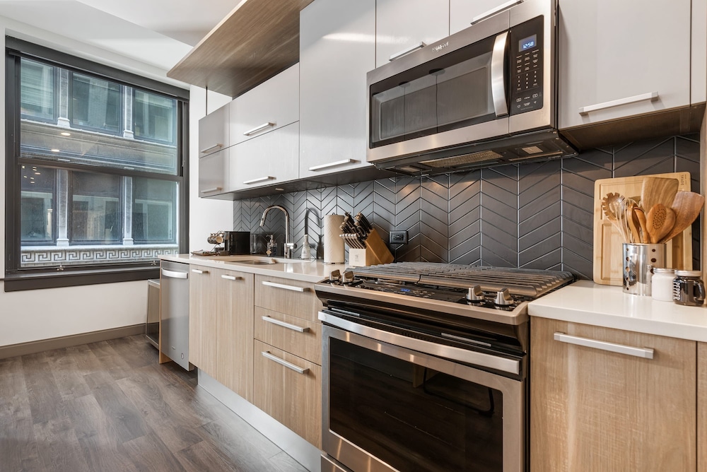 Central Location Exclusive Apts for Large Groups
