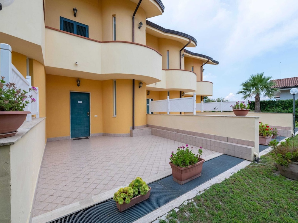Villa Steps From the Beach view 5