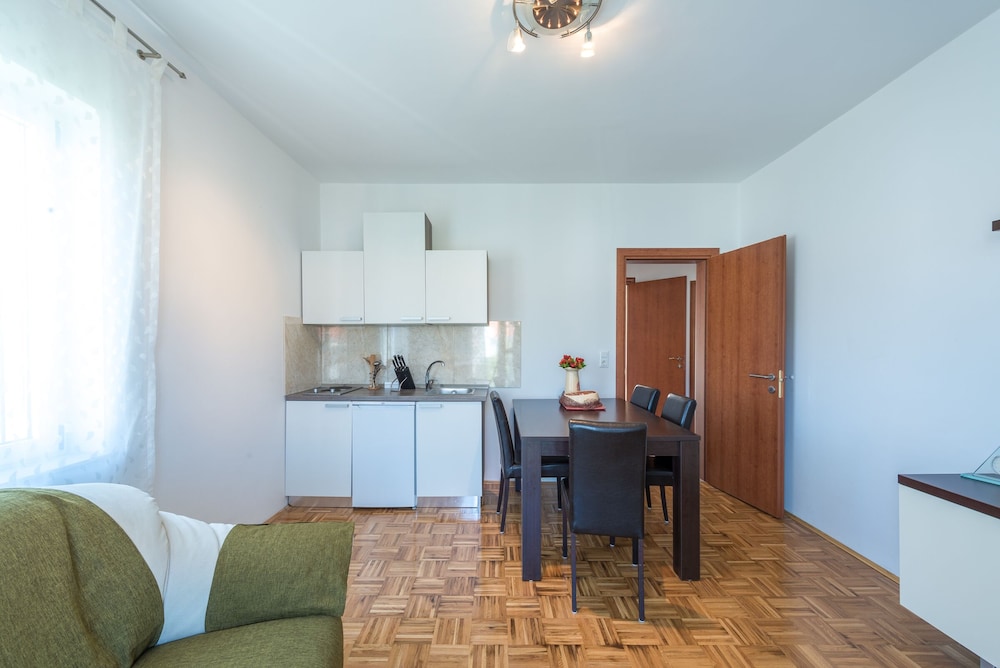 Angela Apartments