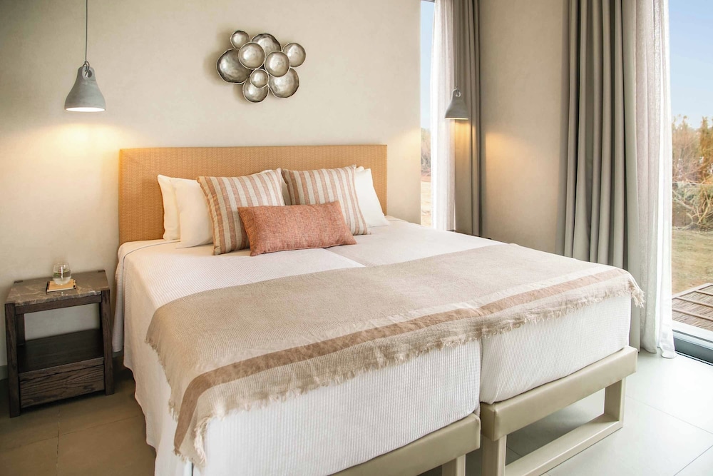 Lora Pearl Luxury Villa