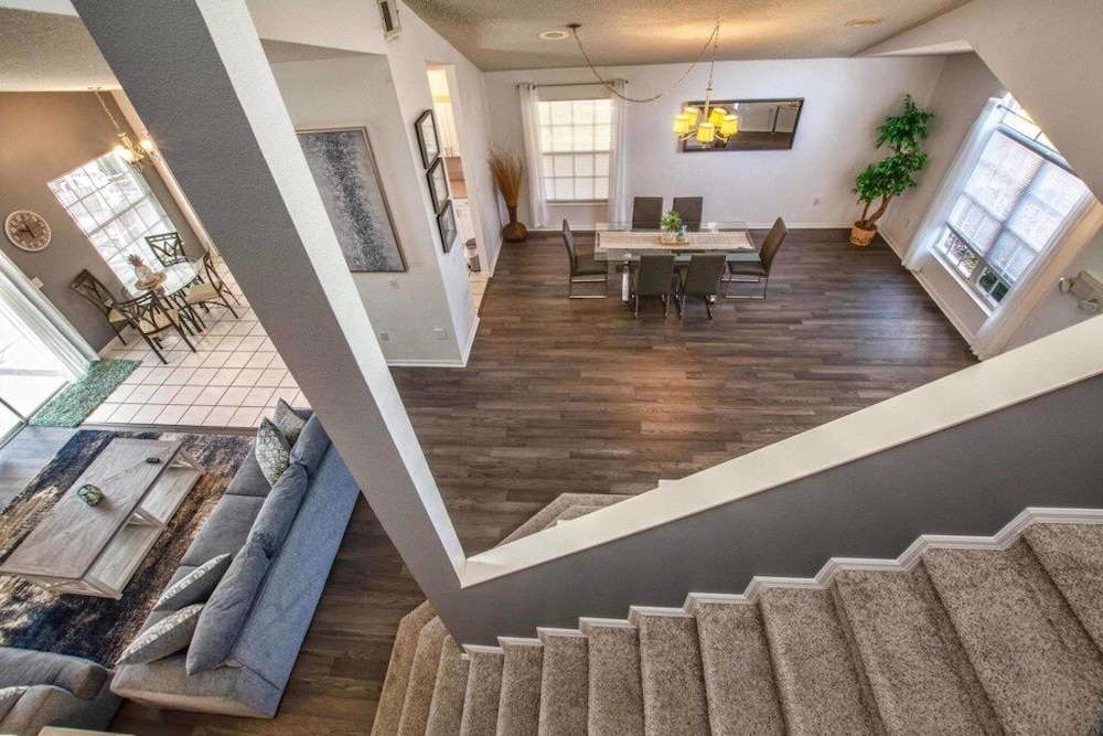 Beautiful Waterfront Home Close To Disney!large Spacious Layout, Pool & Wifi 4 Bedroom Home